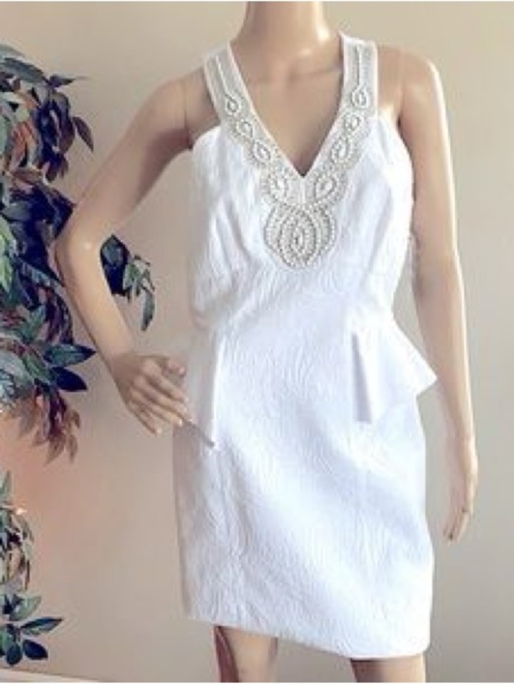 Laundry By Shelli Segal White Embellished V-Neck Dress